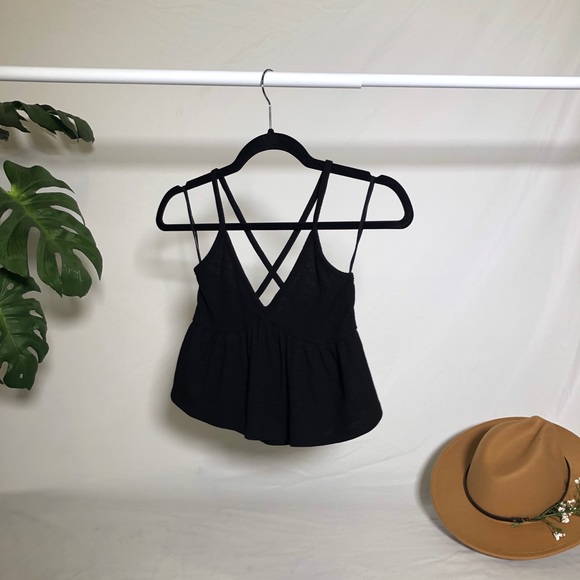 Peplum Criss Cross Top - Picture 3 of 4